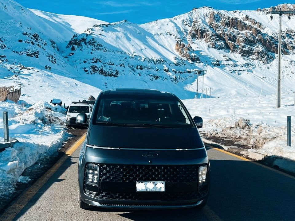 Van de Transportes Trisant en la cordillera
